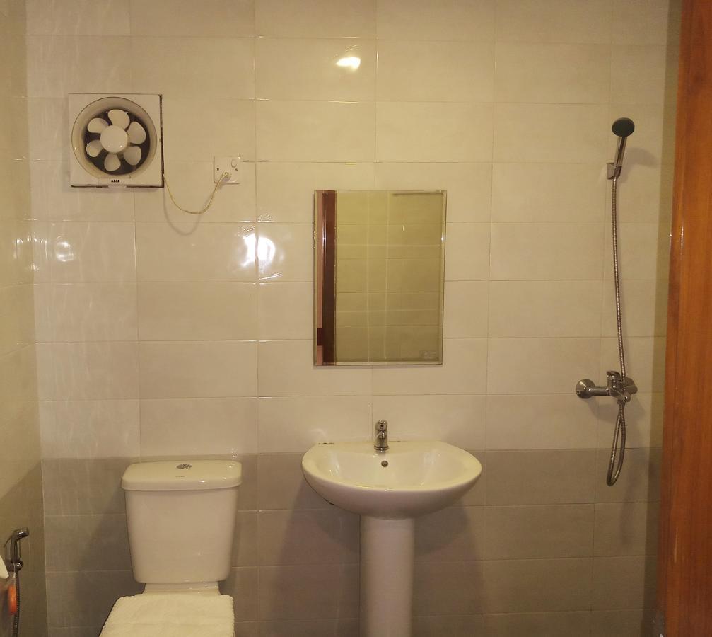 Ruby Garden Hotel Янгон Экстерьер фото